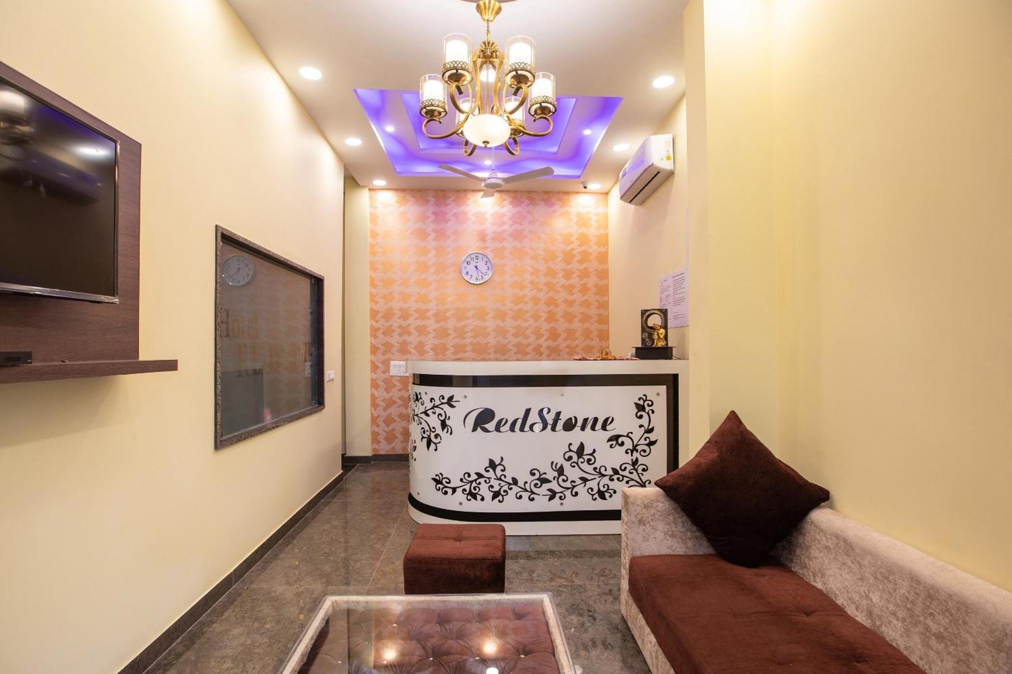 Super Oyo Hotel O Red Stone Inn Нью-Дели Экстерьер фото